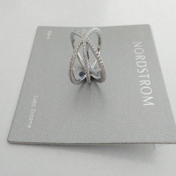 New Silver Cubic Zirconia Pavé Criss Cross Ring Sz 6 - Picture 4 of 4